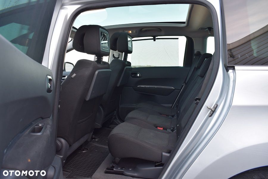 Peugeot 5008 HDI FAP 150 Family Plus - 7