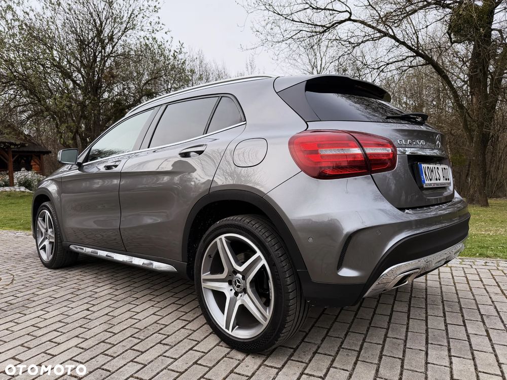Mercedes-Benz GLA 200 7G-DCT AMG Line - 7