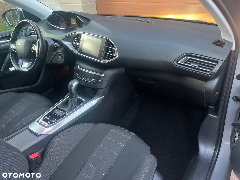 Peugeot 308 PureTech 130 EAT6 Stop & Start Allure - 15