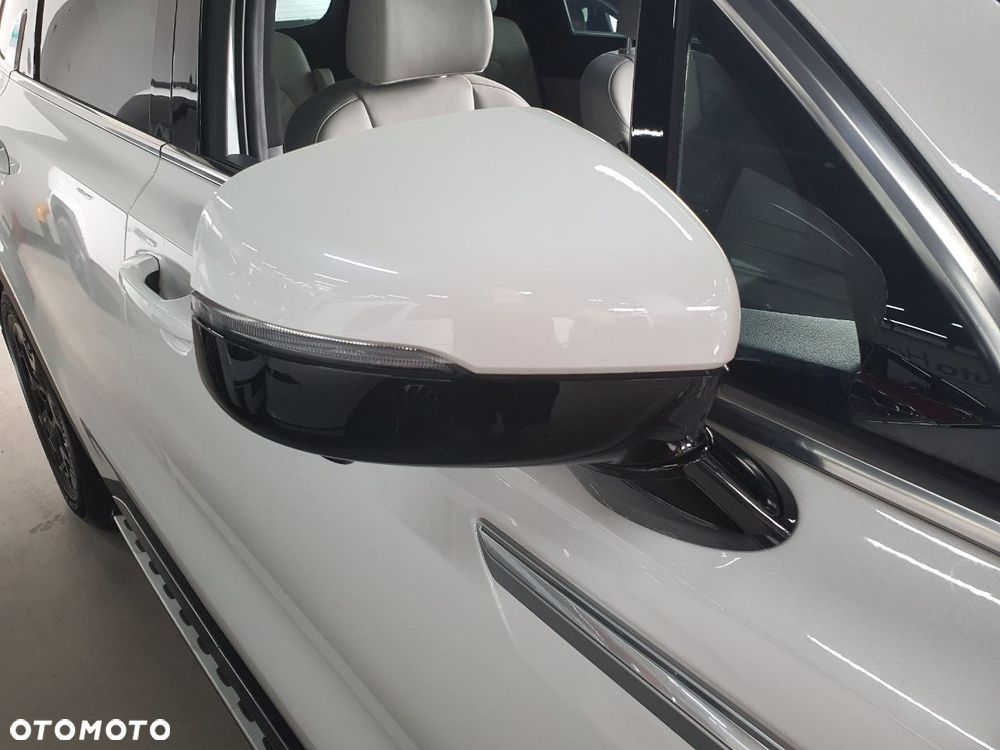 Kia Sorento - 32