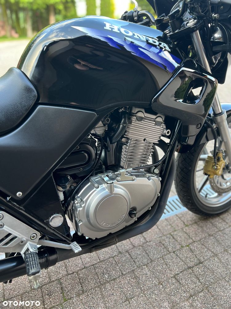 Honda CB - 25