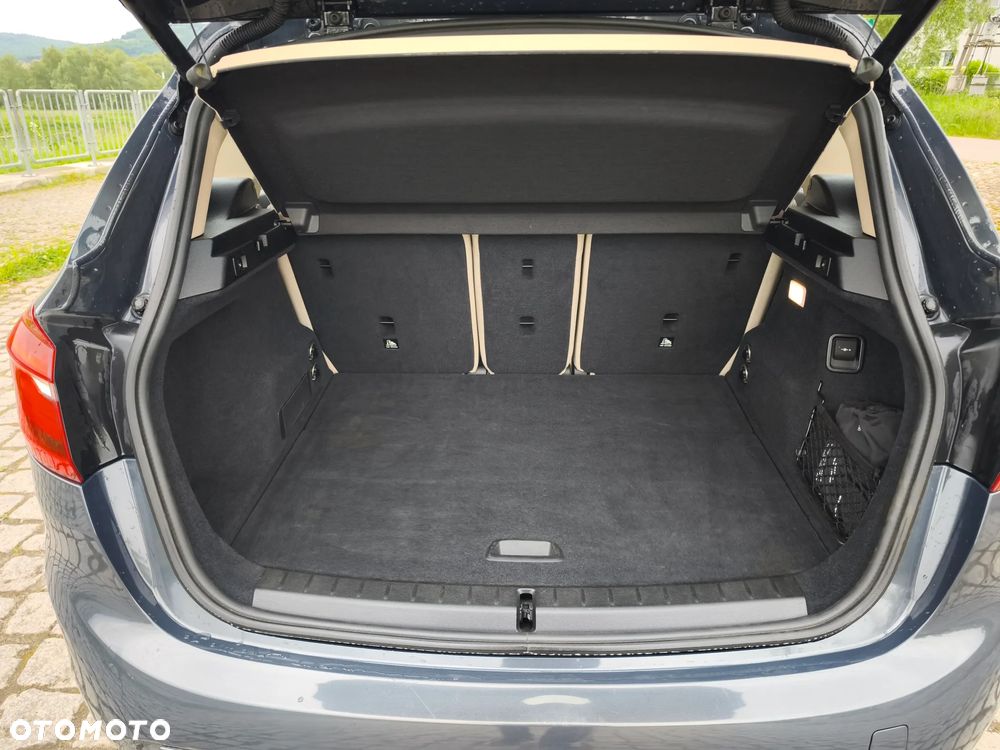 BMW Seria 2 218d xDrive - 6