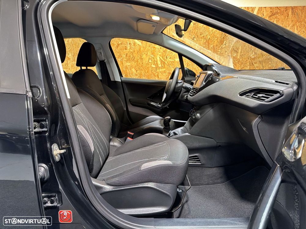 Peugeot 208 1.4 HDi Active - 18