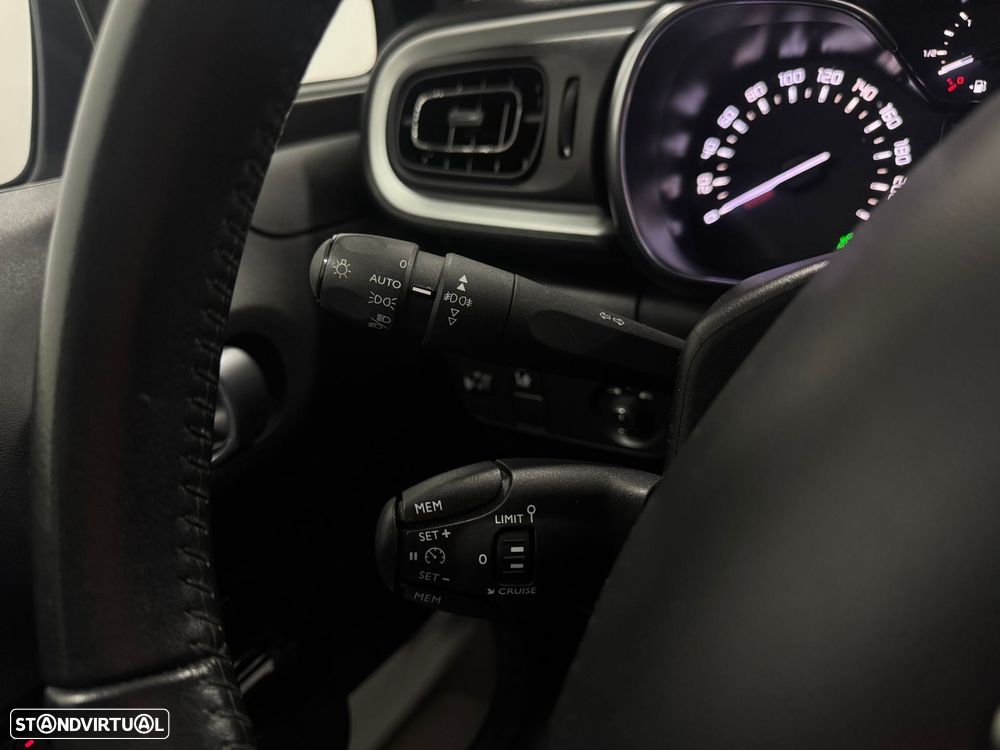 Citroën C3 1.2 PureTech Shine - 32