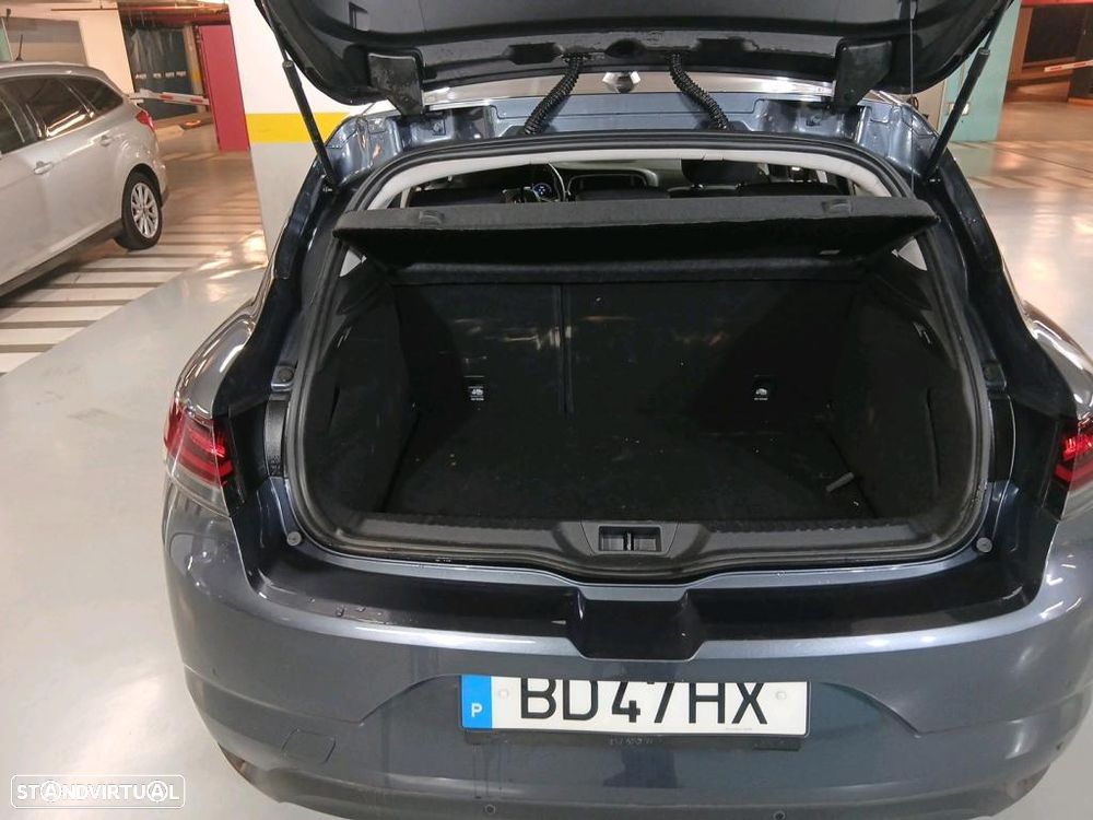 Renault Mégane 1.6 Plug-In Equilibre - 11