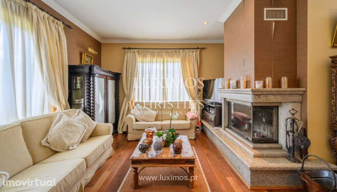 Moradia V4 com piscina e jardim, à venda, em Esmoriz - Grande imagem: 3/25