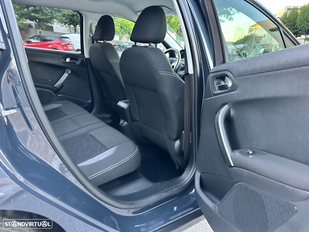 Peugeot 2008 1.6 BlueHDi Style - 39