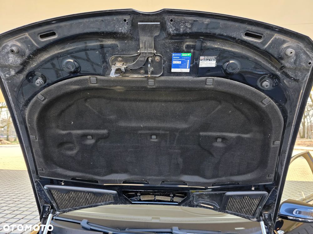 Volkswagen Phaeton - 33