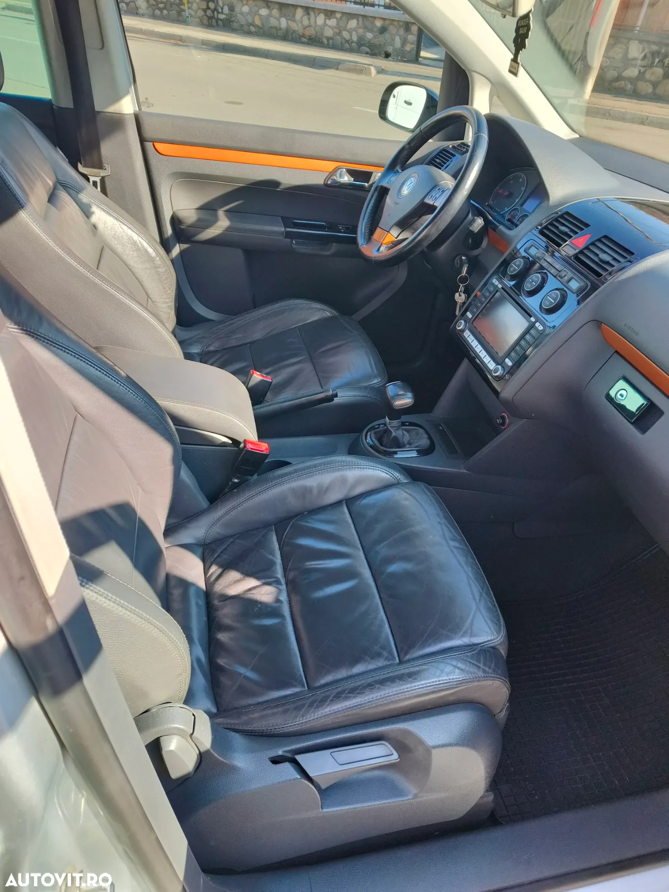 Volkswagen Touran - 5