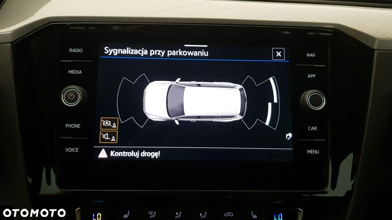 Volkswagen Passat - 28