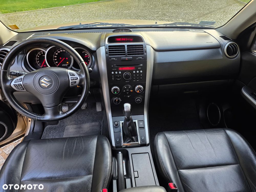 Suzuki Grand Vitara 2.0 Comfort - 17