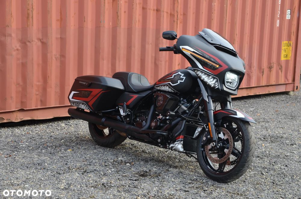 Harley-Davidson Touring Street Glide - 26