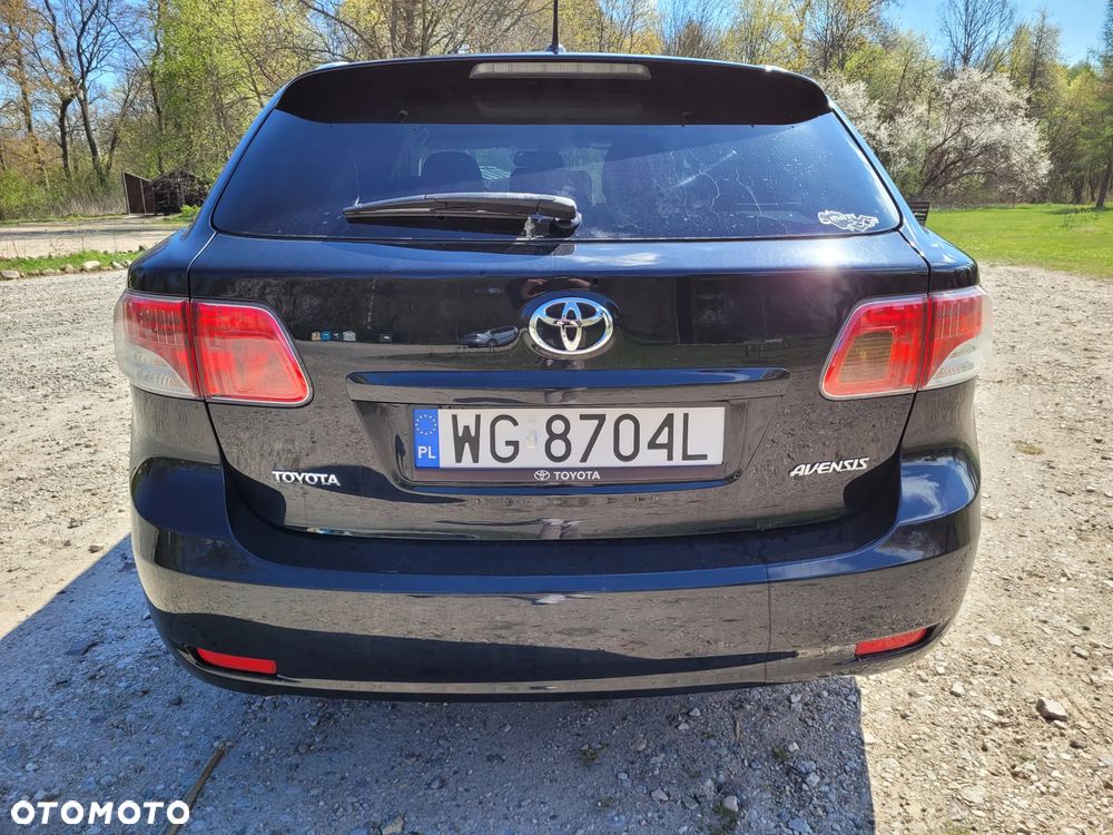 Toyota Avensis - 11