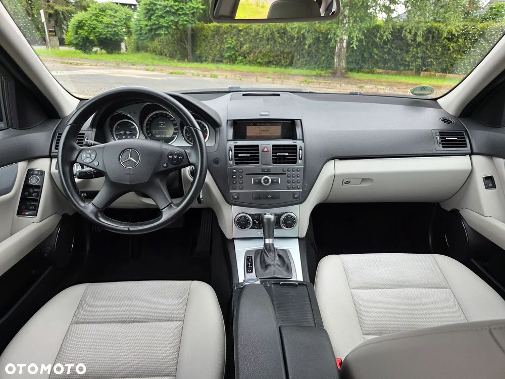 Mercedes-Benz Klasa C 180 CGI Automatik BlueEFFICIENCY Avantgarde - 6