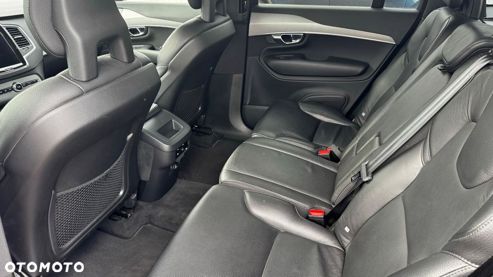 Volvo XC 90 B5 D AWD Ultimate Dark - 11