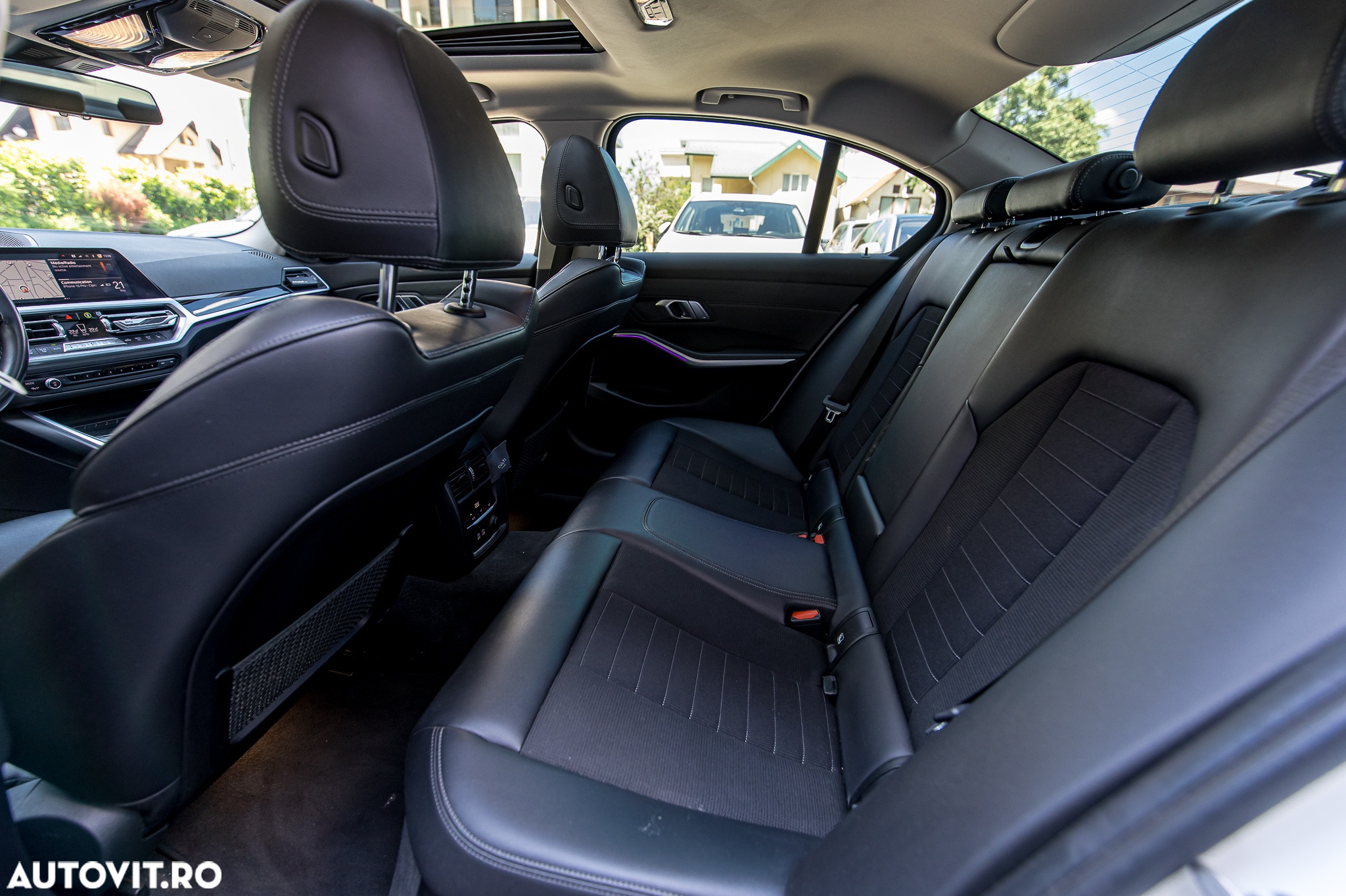 BMW Seria 3 320i AT - 28
