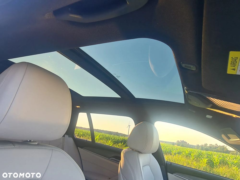 BMW Seria 5 530d Touring Sport Line - 12