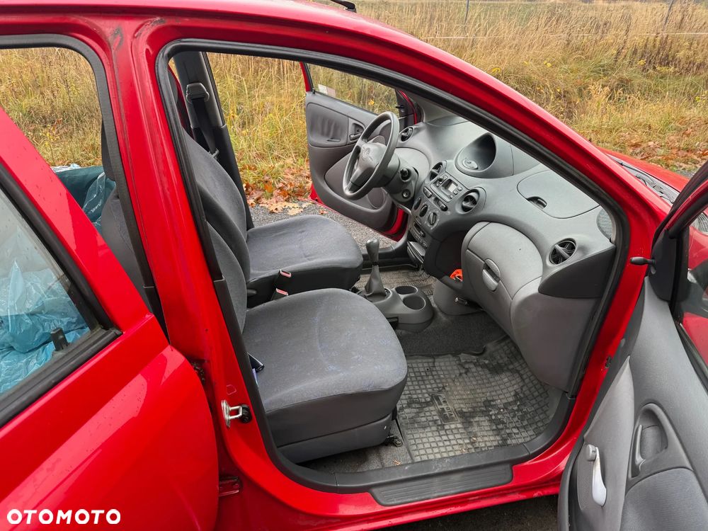 Toyota Yaris 1.0 Base - 14