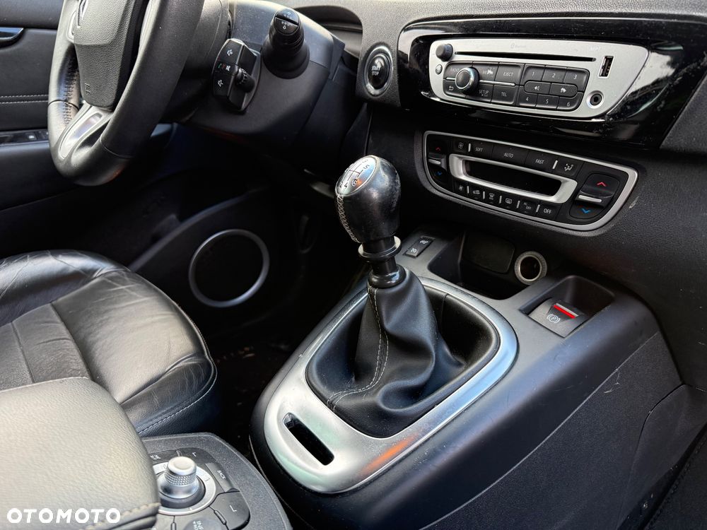 Renault Scenic 1.6 dCi Energy Privilege - 24