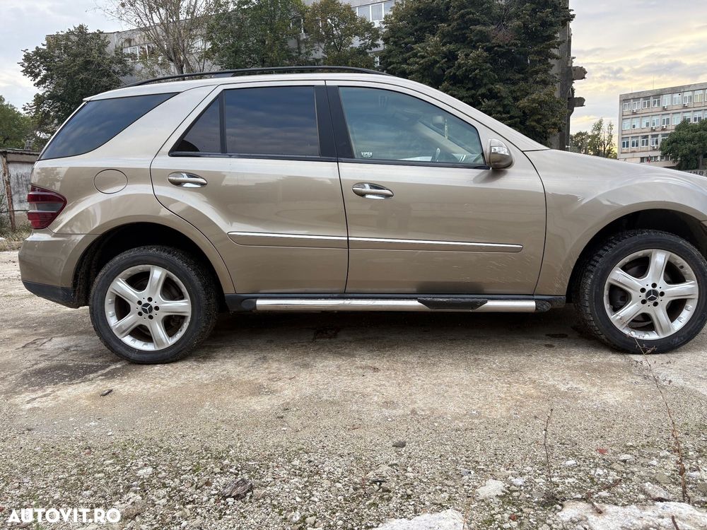 Mercedes-Benz ML - 10