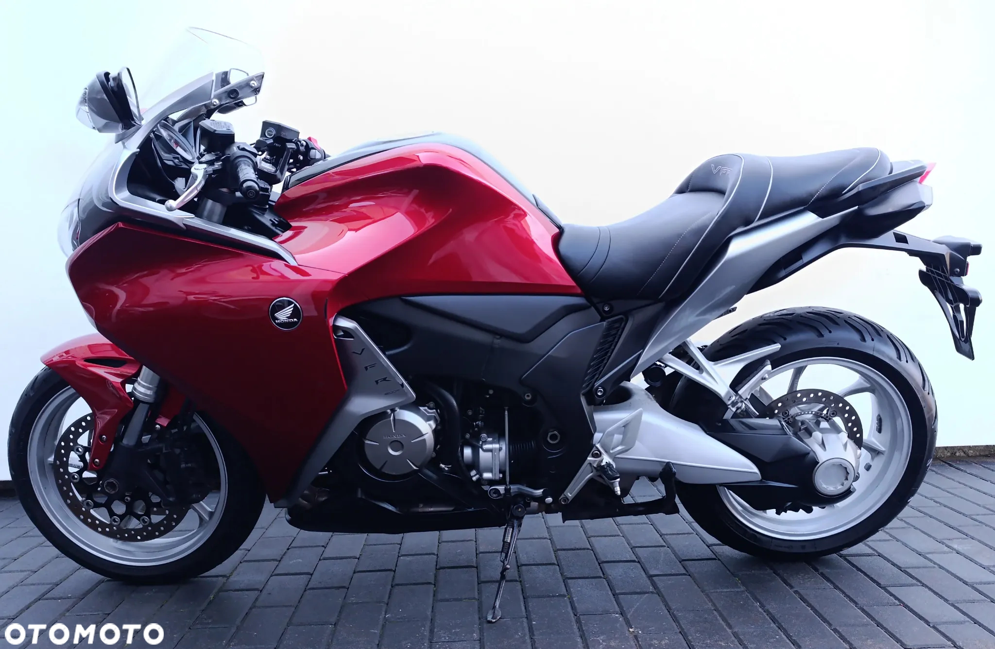 Honda VFR - 3