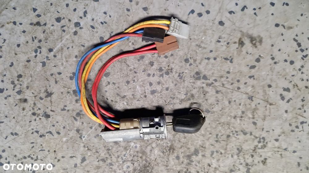 CITROEN SAXO PEUGEOT 106 STACYJKA - 2