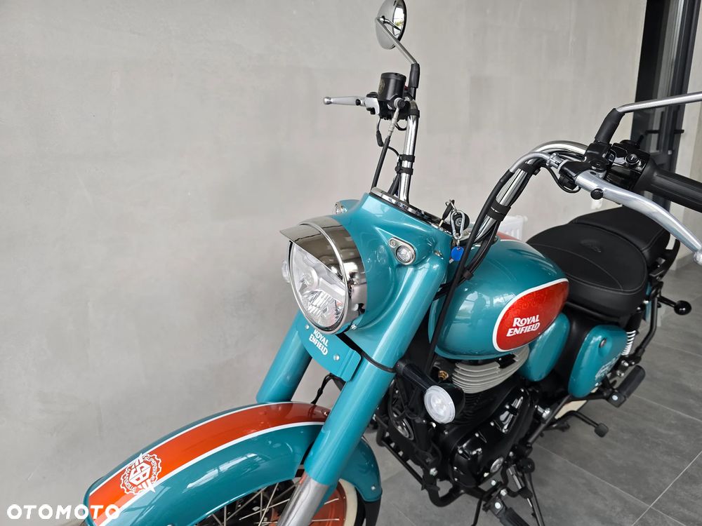 Royal Enfield Classic - 20