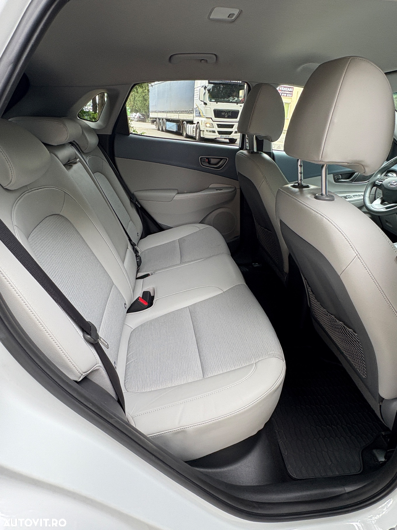 Hyundai KONA Electric 204CP Luxury+ - 7