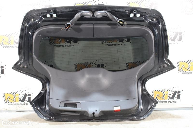 Tampa Da Mala Mercedes-Benz A-Class (W176)  Mala Mercedes Class A W176 - 8