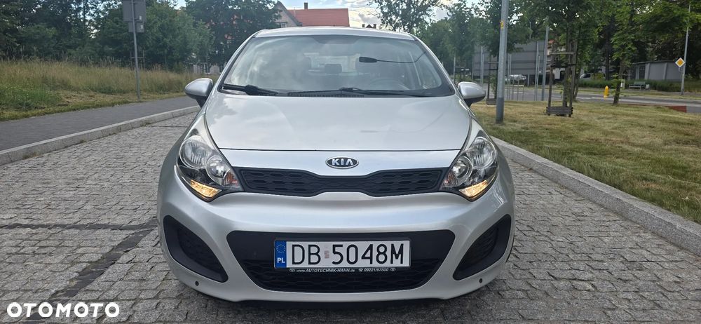 Kia Rio - 4