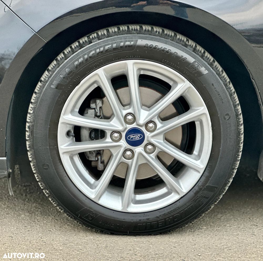 Ford Focus 1.5 EcoBlue Start-Stopp-System TITANIUM - 12