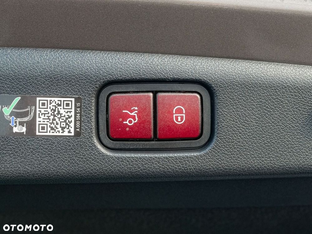 Mercedes-Benz Klasa E 220 d 9G-TRONIC Edition AVANTGARDE - 27