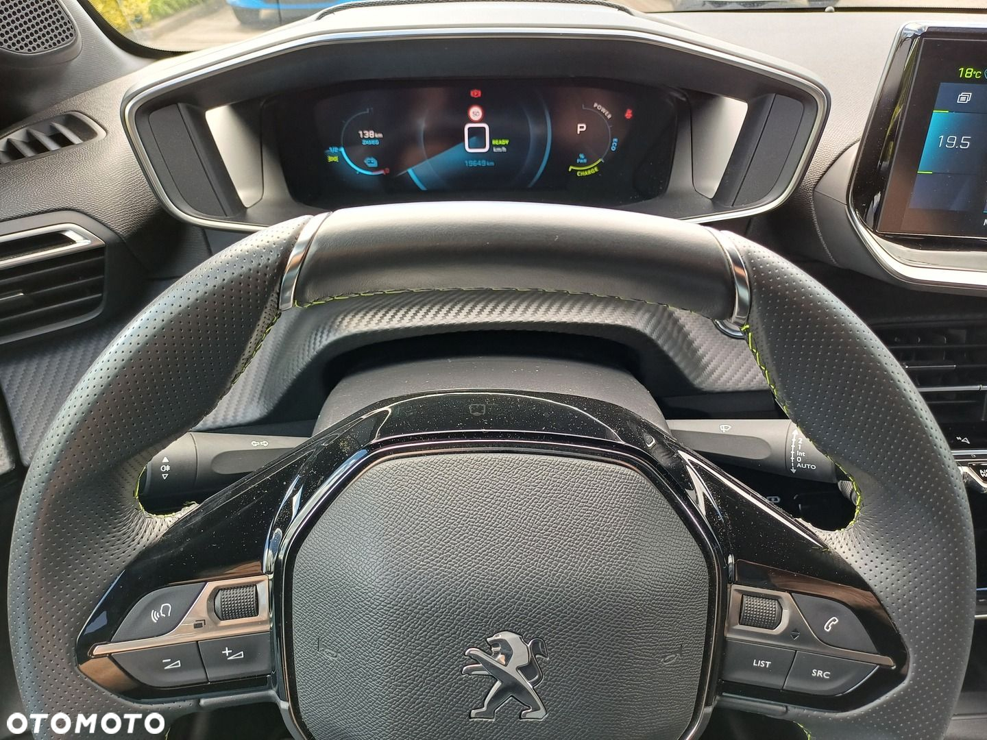 Peugeot 208 e-208 GT - 25