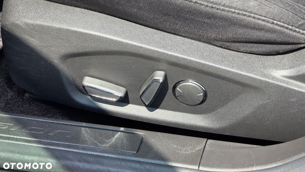 Ford Fusion - 15