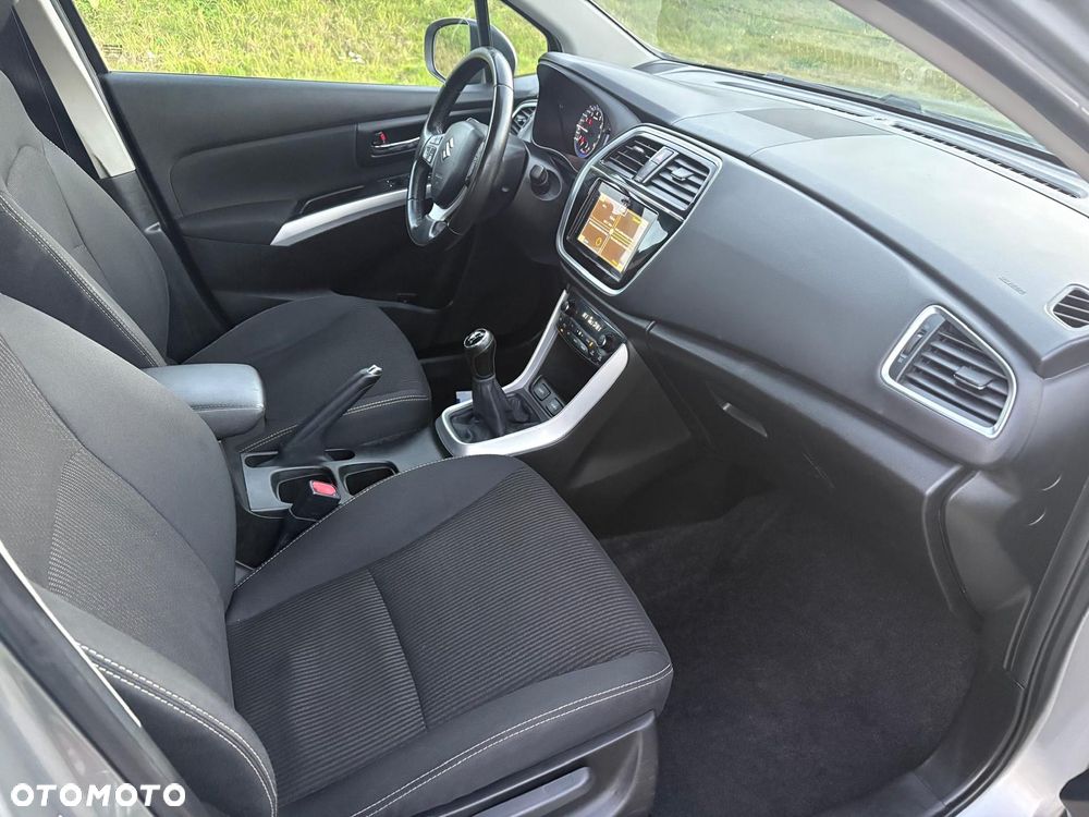 Suzuki S-Cross - 10