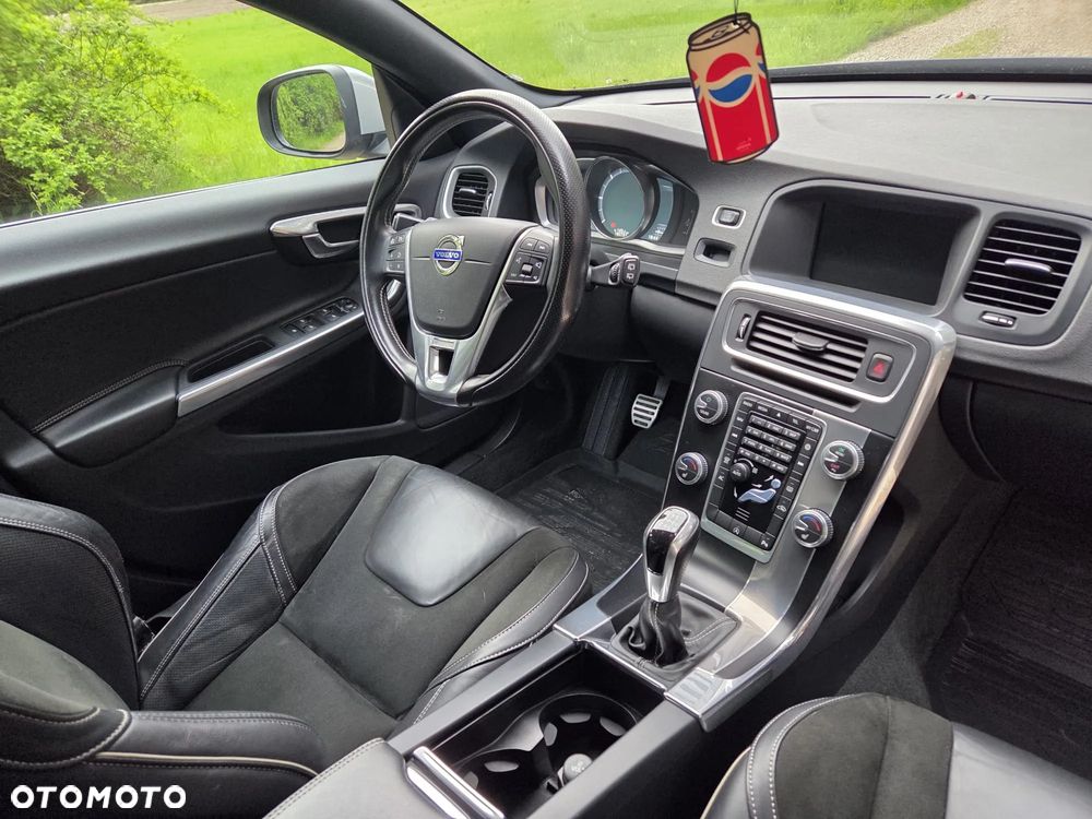 Volvo V60 D3 Momentum - 9