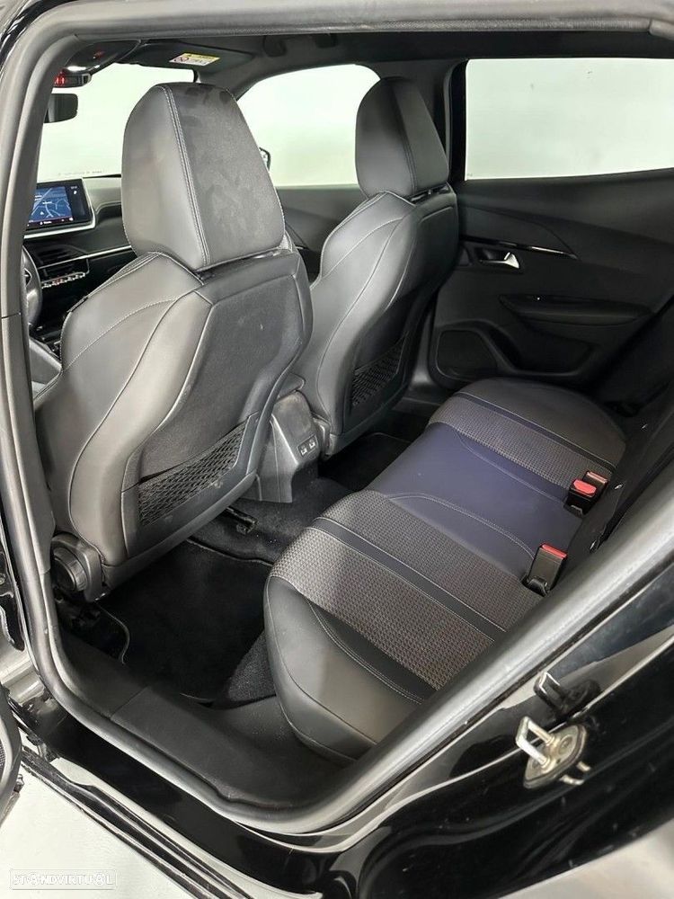 Peugeot 2008 1.2 PureTech GT Line - 12