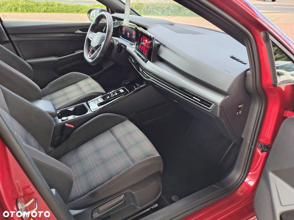 Volkswagen Golf - 17