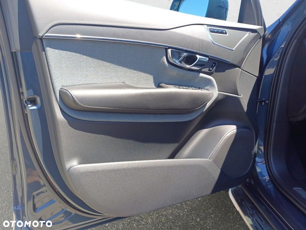 Volvo XC 90 - 11