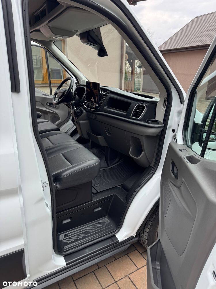 Ford Transit - 24