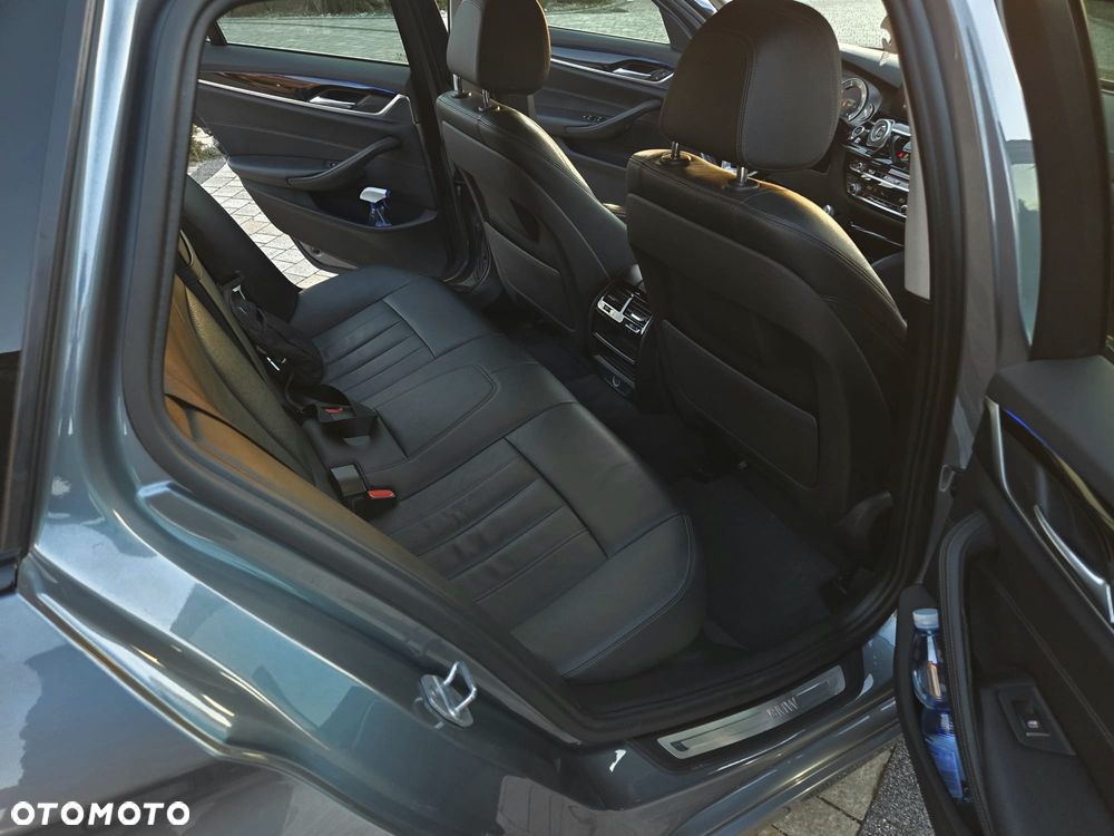 BMW Seria 5 520d M Sport Edition - 10