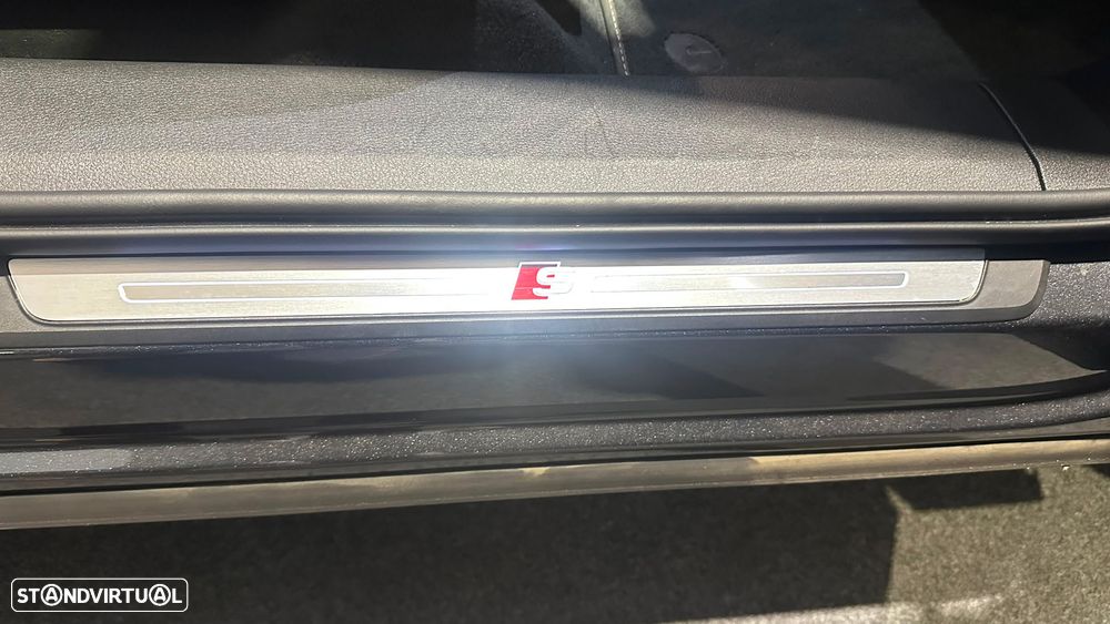 Audi Q8 e-Tron Sportback 55 quattro S line - 17