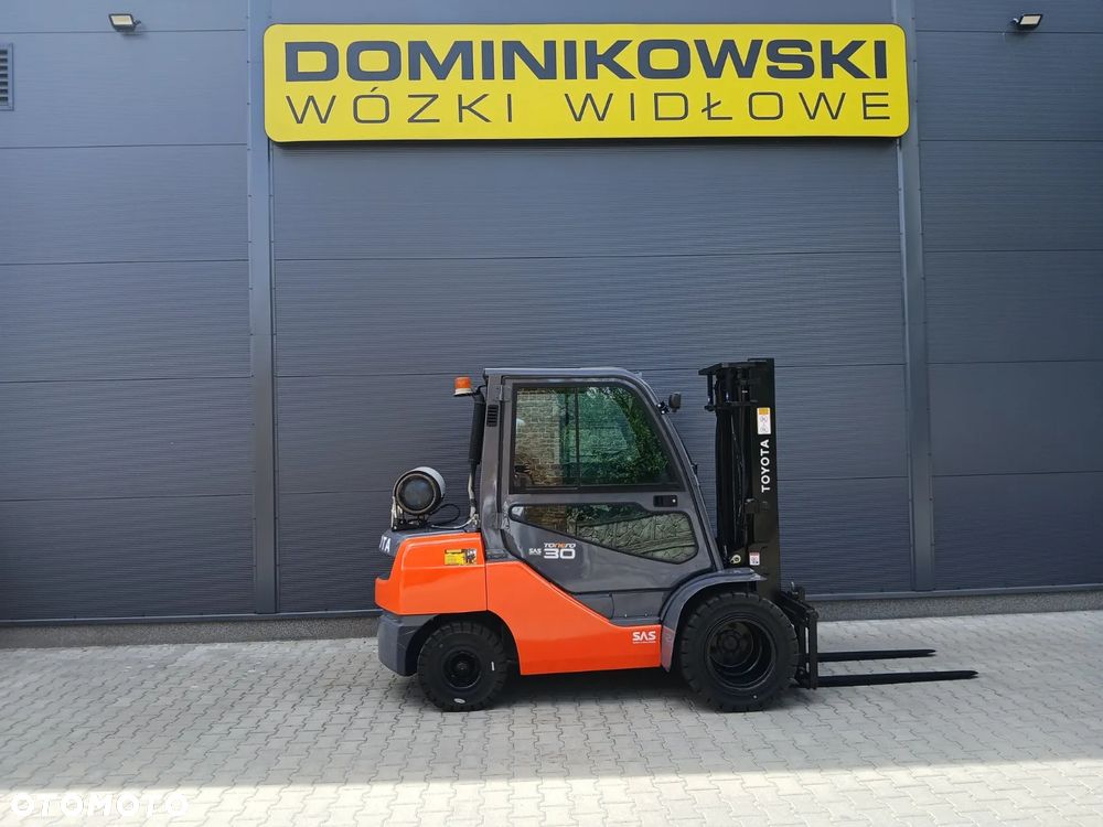 Toyota 02-8FGF30 - 1
