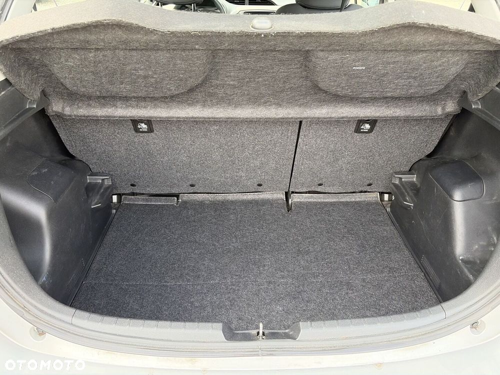 Toyota Yaris 1.5 Active - 14