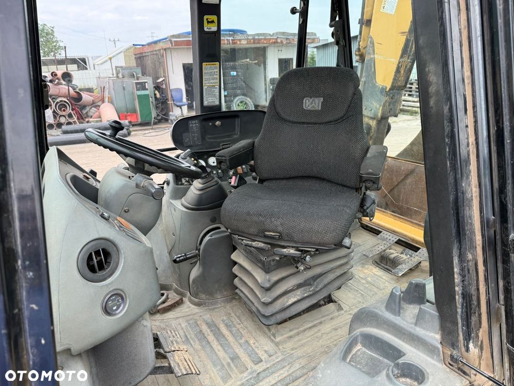 Caterpillar 432 D 4X4 - 9