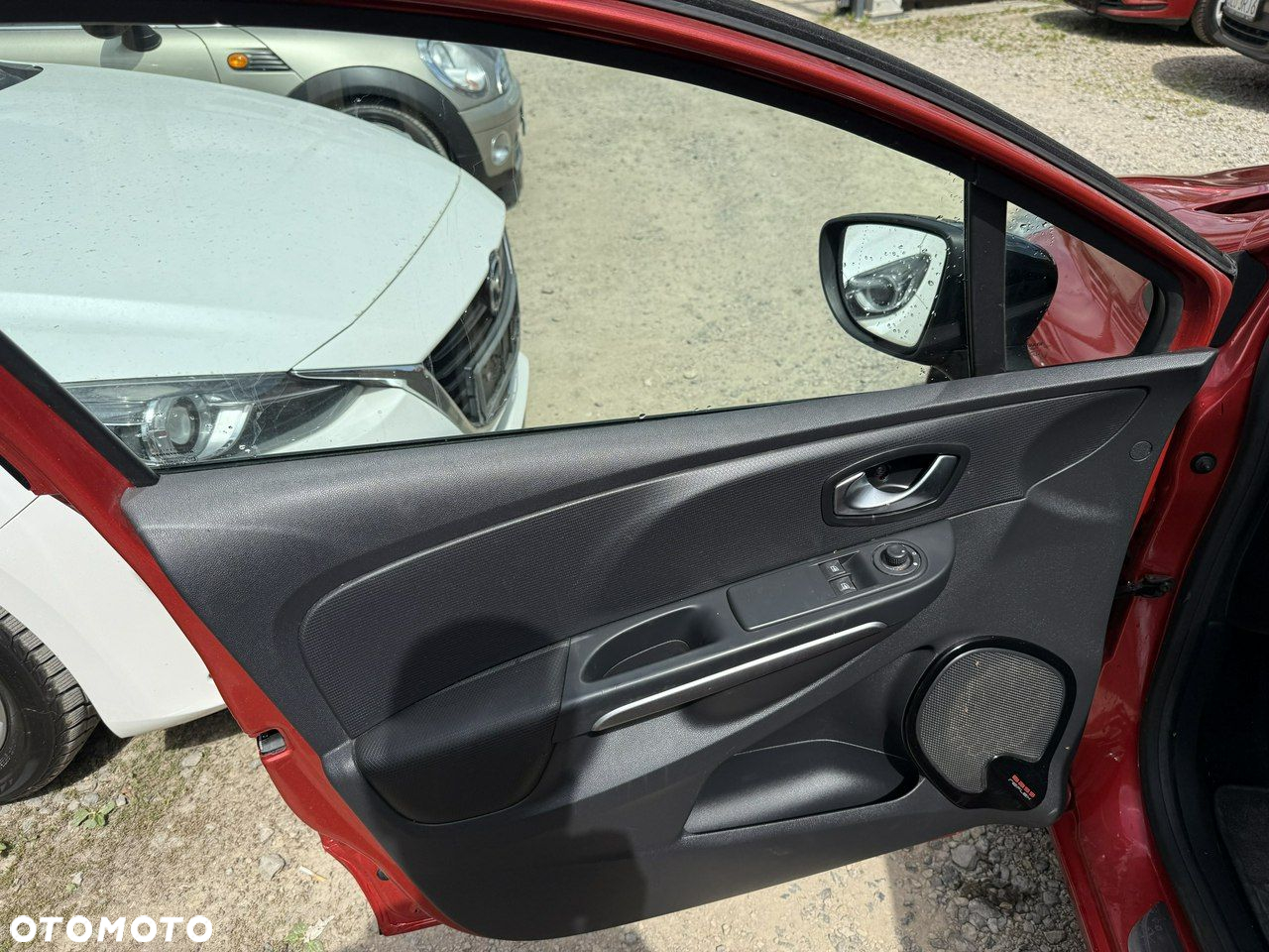Renault Clio - 10