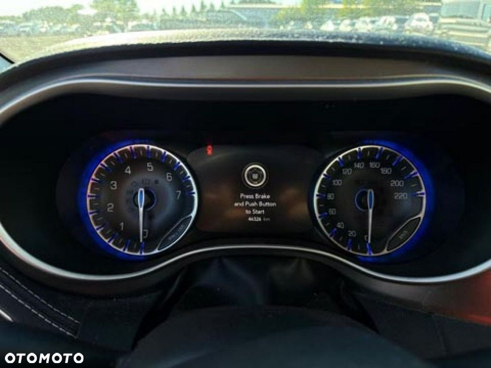 Chrysler Pacifica - 7