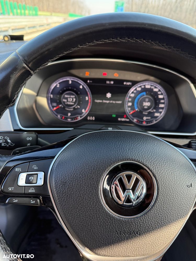 Volkswagen Passat - 17