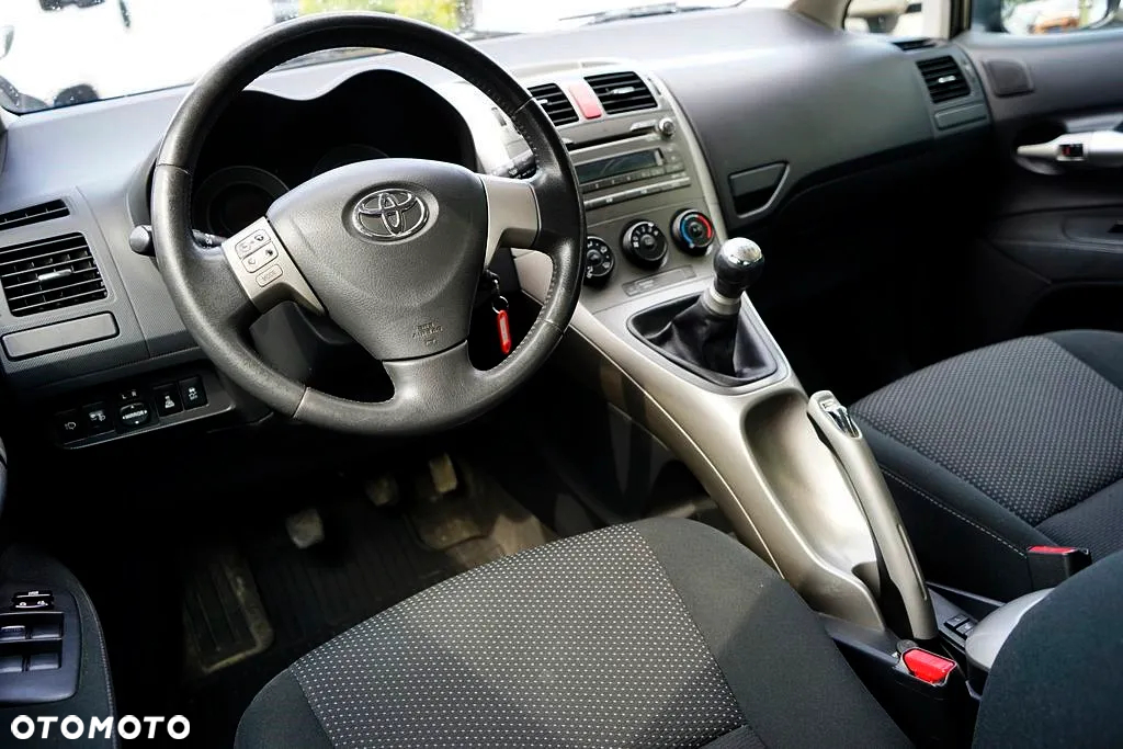 Toyota Auris 1.4 D-4D - 24