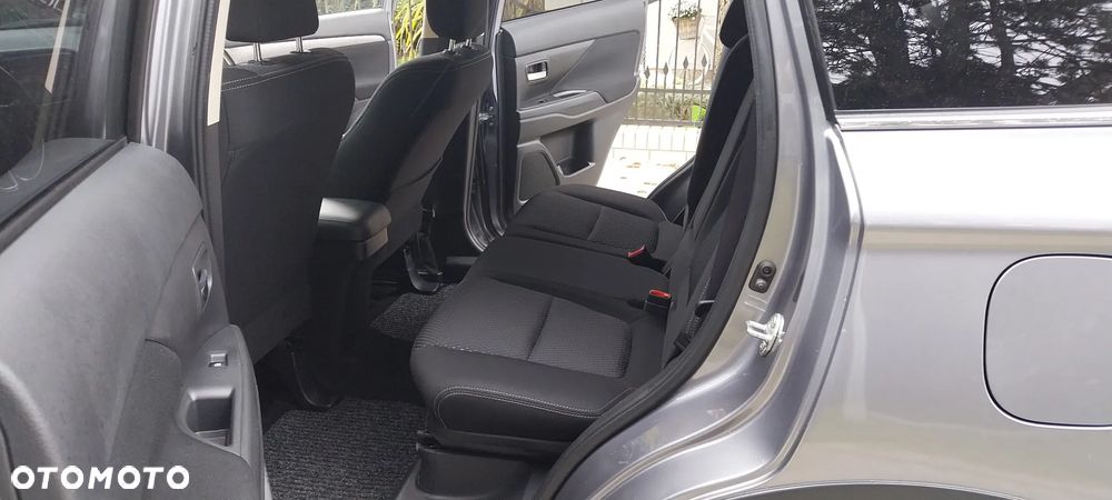 Mitsubishi Outlander 2.2 DI-D 2WD Plus - 8